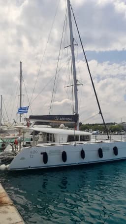 Lagoon 400 S2 in Rhodes New Marina thumbnail 12