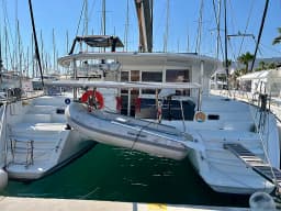 Lagoon 400 S2 in Rhodes New Marina thumbnail 9