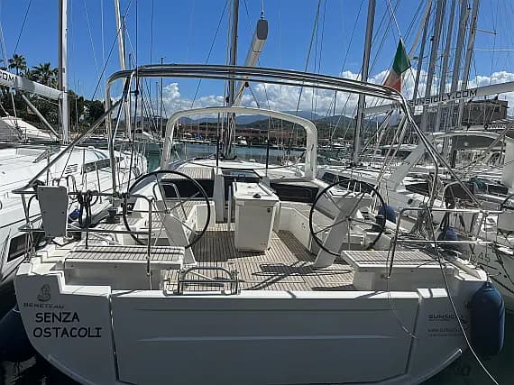 Oceanis 46.1 in Sicily / Furnari / Marina Portorosa - Photo 1