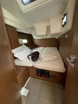 Oceanis 46.1 in Sicily / Furnari / Marina Portorosa thumbnail 10