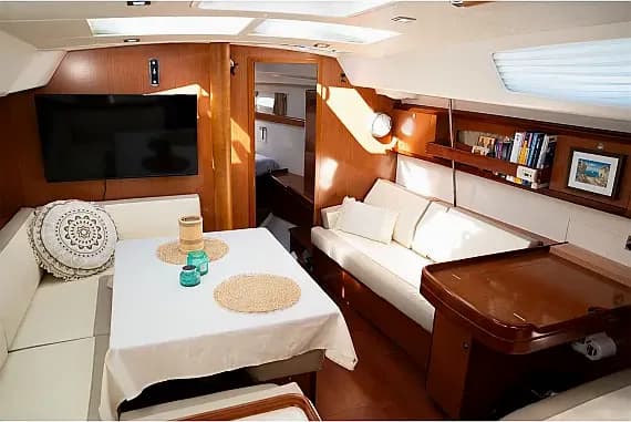 Oceanis 46 in Athens / Alimos Marina - Photo 3