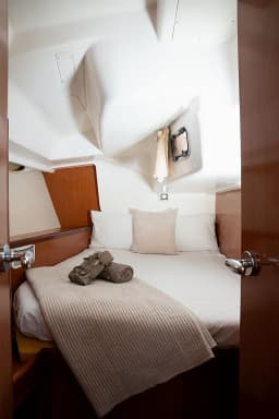 Oceanis 46 in Athens / Alimos Marina thumbnail 8