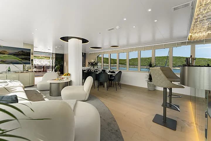Motoryacht in Split / ACI Marina Split - Photo 4