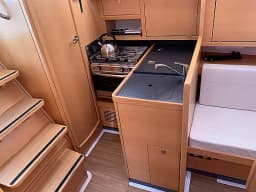 Sun Odyssey 319 in Volos / Port of Volos thumbnail 2