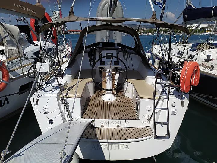 Sun Odyssey 319 in Volos / Port of Volos - Photo 4