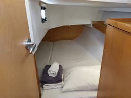 Sun Odyssey 319 in Volos / Port of Volos thumbnail 6