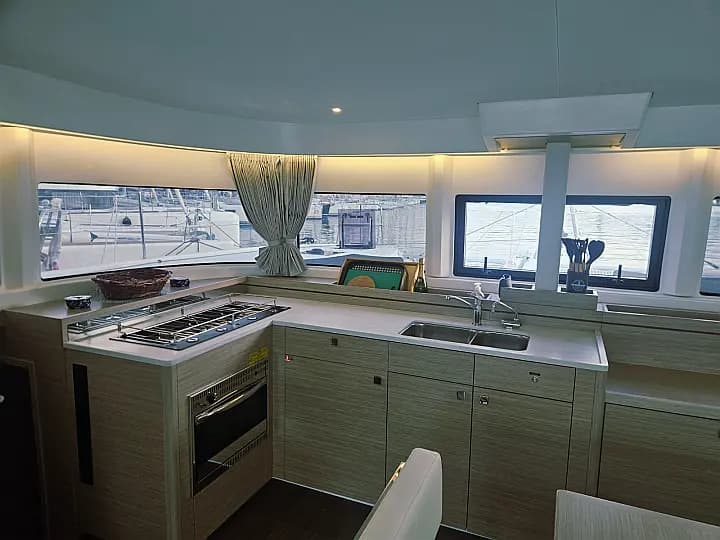 Lagoon 43 in Volos / Port of Volos - Photo 4
