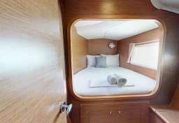 Lagoon 380 in Lefkada / Marina Perigiali thumbnail 15