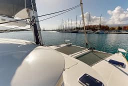 Lagoon 380 in Lefkada / Marina Perigiali thumbnail 9