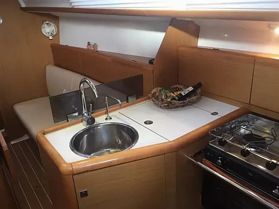 Sun Odyssey 33i in Corfu / Gouvia / D-Marin Marina Gouvia - Photo 3