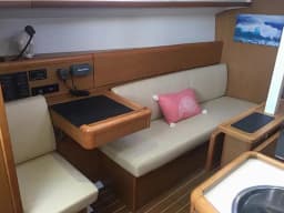 Sun Odyssey 33i in Corfu / Gouvia / D-Marin Marina Gouvia thumbnail 5