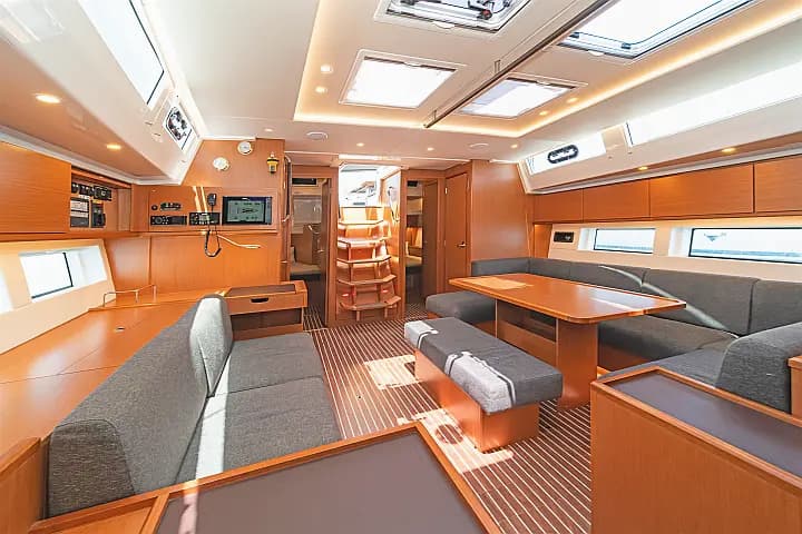 Bavaria C57 in Athens / Alimos Marina - Photo 4