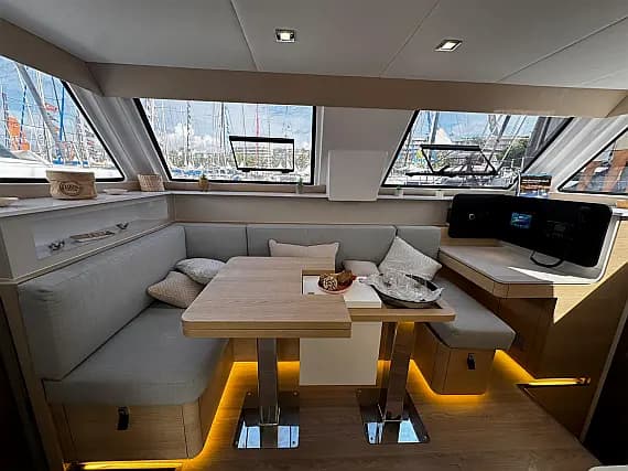 Aventura 37 in Sicily / Capo d'Orlando Marina - Photo 2