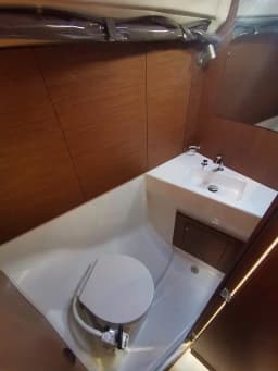 Oceanis 40.1 in Pomer / ACI Marina Pomer thumbnail 6