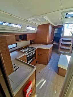 Oceanis 40.1 in Pomer / ACI Marina Pomer thumbnail 7