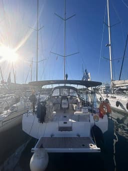 Bavaria C42 in Rhodes New Marina thumbnail 7