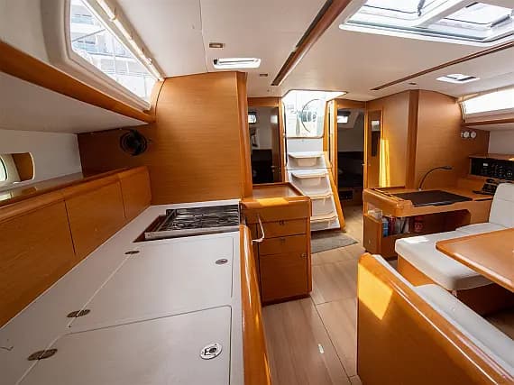 Sun Odyssey 519 in Salerno - Photo 3
