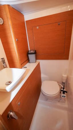 Dufour 390 in Marmaris Yacht Marina thumbnail 38