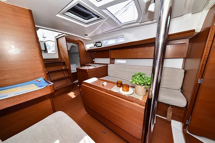 Dufour 350 Grand Large in Sukošan / D-Marin Dalmacija Marina - Photo 5