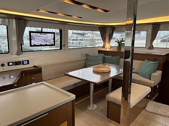 Lagoon 46 in Athens / Alimos Marina - Photo 3