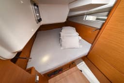 Sun Odyssey 490 in Sukošan / D-Marin Dalmacija Marina thumbnail 27