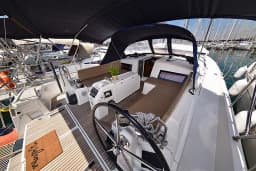 Sun Odyssey 490 in Sukošan / D-Marin Dalmacija Marina thumbnail 8