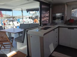 Isla 40 in Paros port thumbnail 7