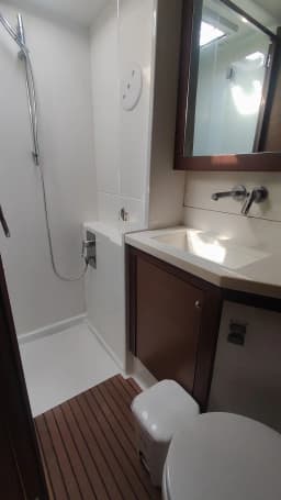 Lagoon 450 Fly in Volos / Port of Volos thumbnail 18