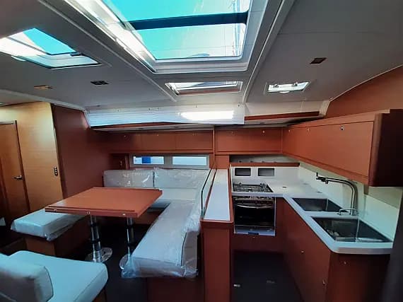 Dufour 530 in Sicily / Capo d'Orlando Marina - Photo 3