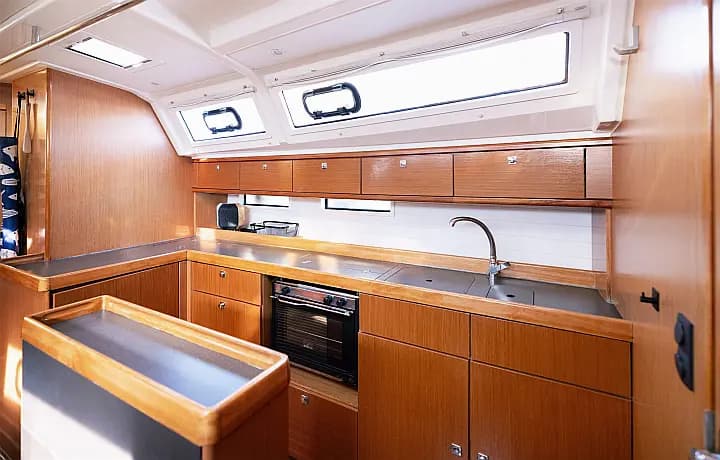 Bavaria Cruiser 46 in Preveza Main Port - Photo 4