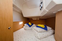 Oceanis 38.1 in Trogir / ACI Marina Trogir thumbnail 9