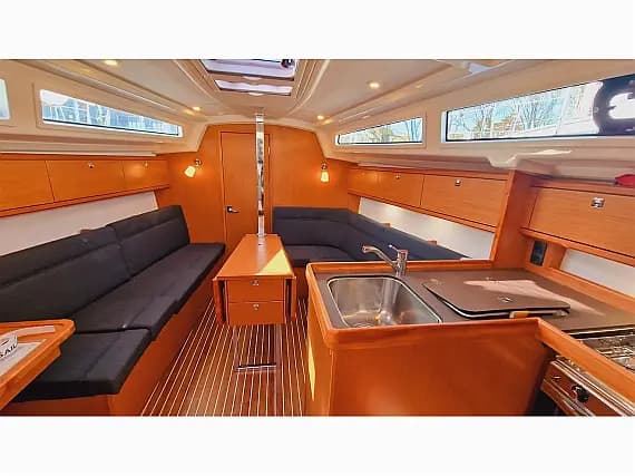 Bavaria Cruiser 34 in Lemmer - Photo 3