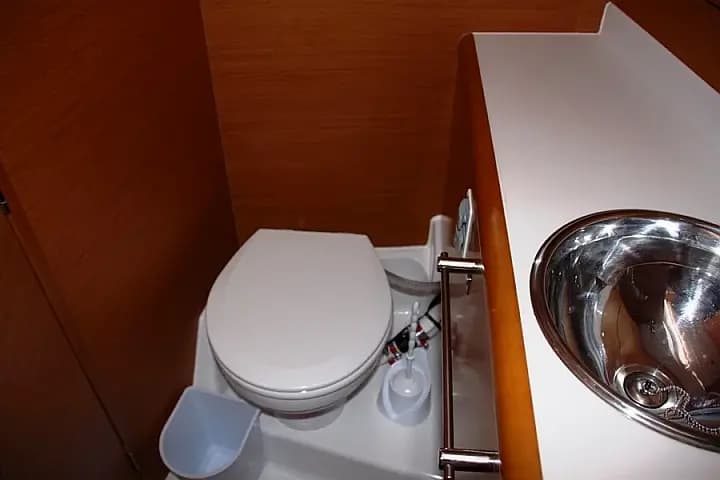 Sun Odyssey 439 in Marmaris Yacht Marina - Photo 4