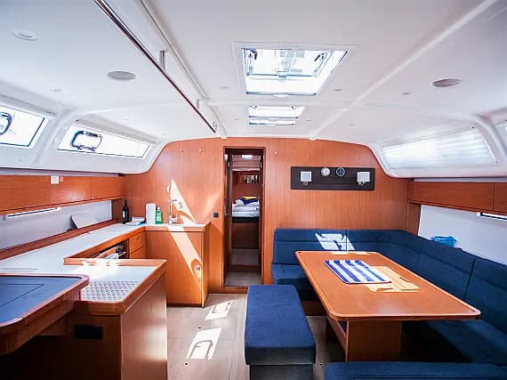 Bavaria Cruiser 51 in Dubrovnik / ACI Marina Dubrovnik - Photo 3