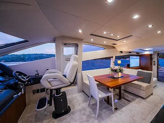 Sunseeker Manhattan 63 in Seget Donji / Marina Baotić - Photo 2