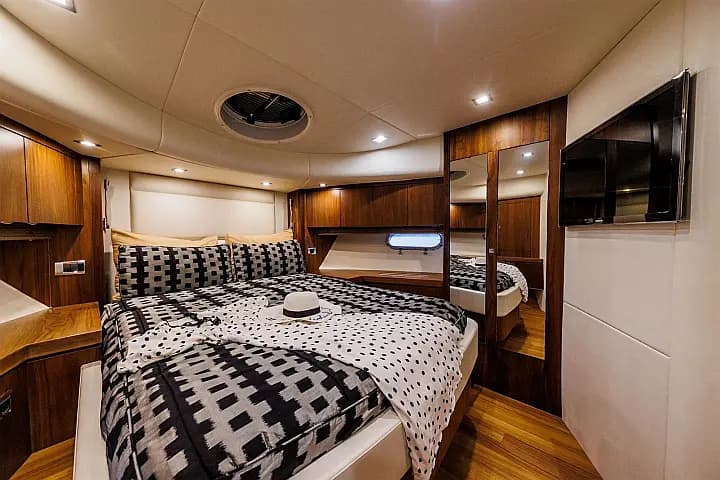 Sunseeker Manhattan 63 in Seget Donji / Marina Baotić - Photo 3