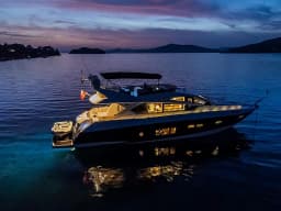 Sunseeker Manhattan 63 in Kaštel Lukšić / Port Kaštel Lukšić thumbnail 6