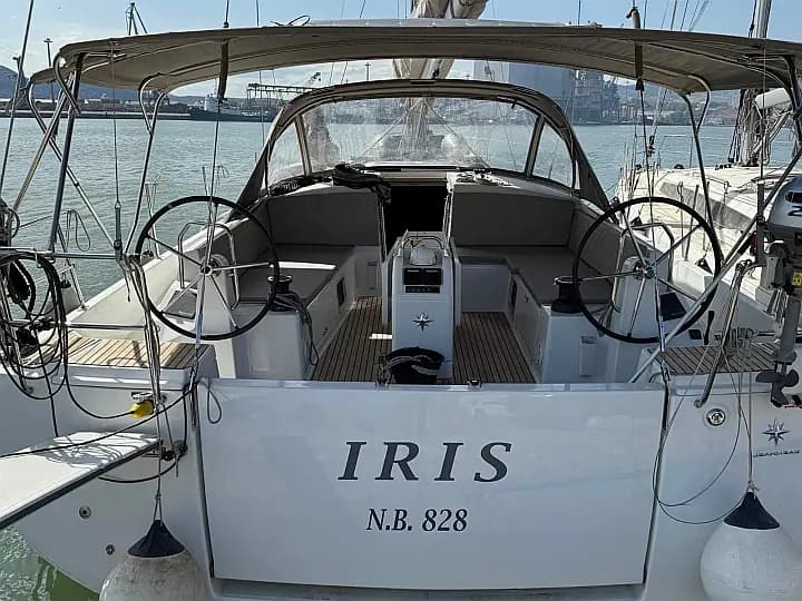 Sun Odyssey 490 in Volos / Port of Volos - Photo 5