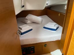 Sun Odyssey 490 in Volos / Port of Volos thumbnail 6