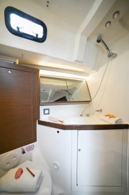 Oceanis 46.1 in Kefalonia / Sami Port thumbnail 53