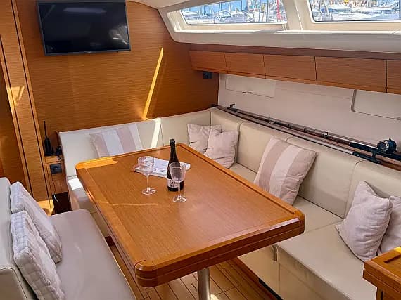 Jeanneau 54 in Dènia / Marina de Dènia - Photo 3