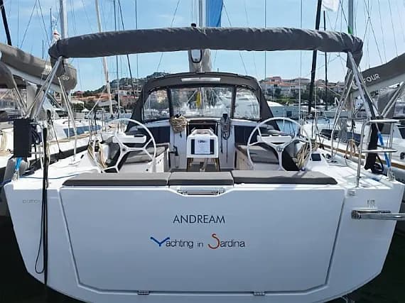 Dufour 430 in Sardinia / Portisco / Marina di Portisco - Photo 1