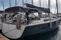 Dufour 430 in Sardinia / Portisco / Marina di Portisco thumbnail 8
