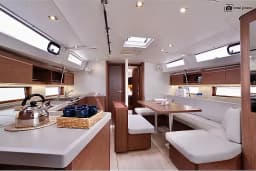 Oceanis 46.1 in Sicily / Furnari / Marina Portorosa thumbnail 2