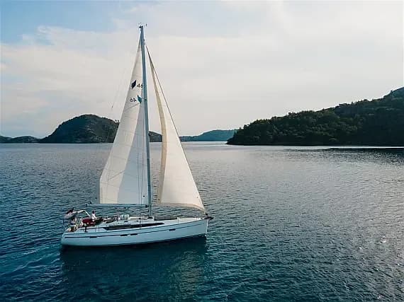 Bavaria Cruiser 46 in Fethiye / Yacht Classic Hotel - Photo 1