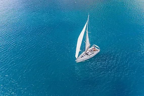 Dufour 430 in Sicily / Palermo / La Cala (Porto Palermo) - Photo 1