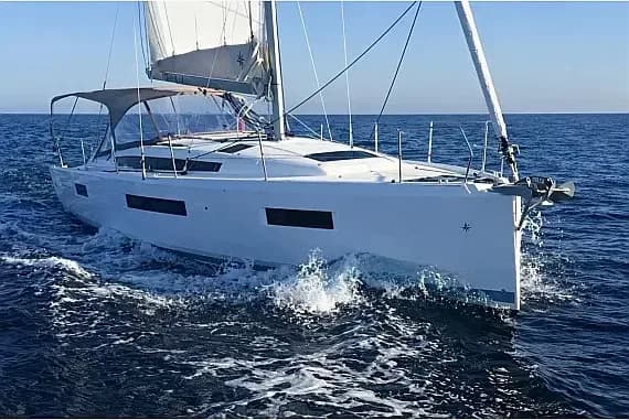 Sun Odyssey 440 in Rome / Marina di Nettuno - Photo 1