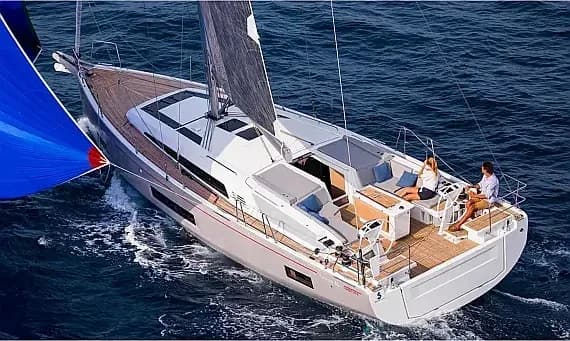 Oceanis 46.1 in Sardinia / Portisco / Cala dei Sardi - Photo 1