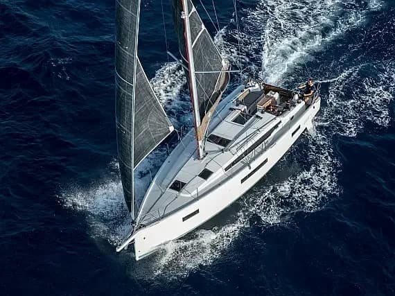 Sun Odyssey 410 in Pirovac / Marina Pirovac - Photo 1