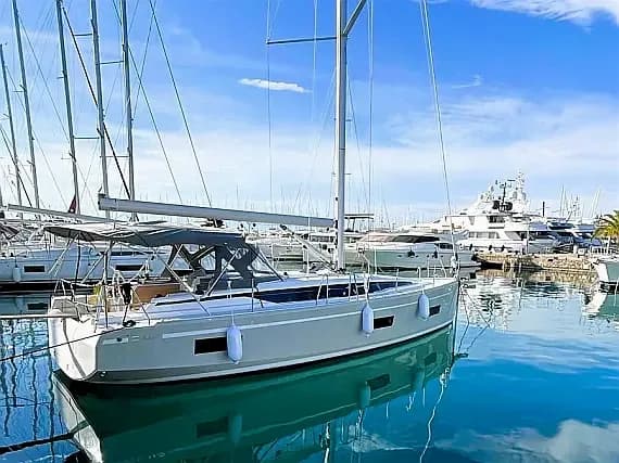 Bavaria C42 in Athens / Alimos Marina - Photo 1